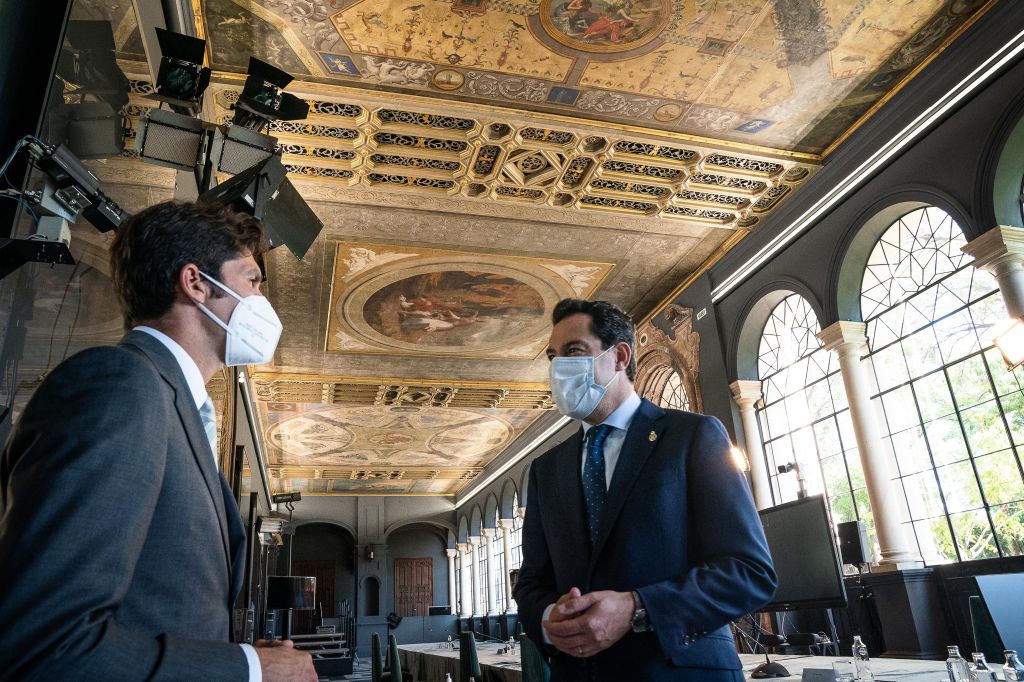 Reunión de la Junta de Andalucía con los representantes del mundo del toro