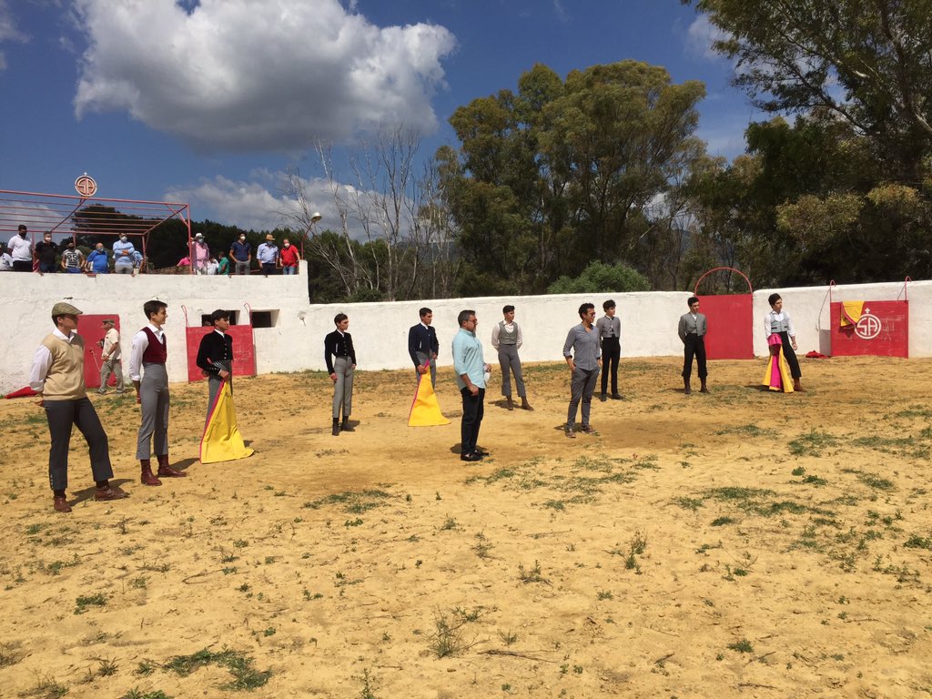 Tentaderos para seleccionar a los alumnos para las novilladas de Canal Sur TV en el XXVI Ciclo de Novilladas sin Picadores en Clase Práctica