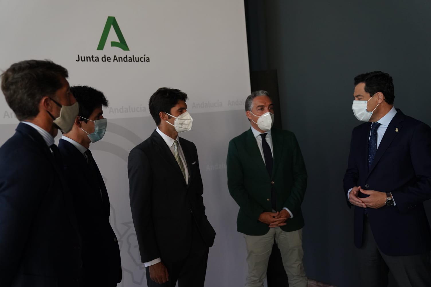 Reunión de la Junta de Andalucía con los representantes del mundo del toro
