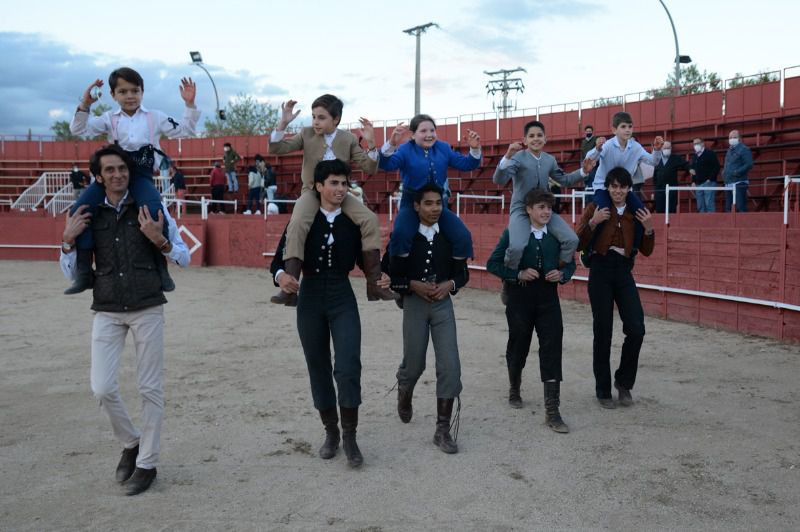 Navas del Rey celebra el primer festejo taurino con público tras el confinamiento