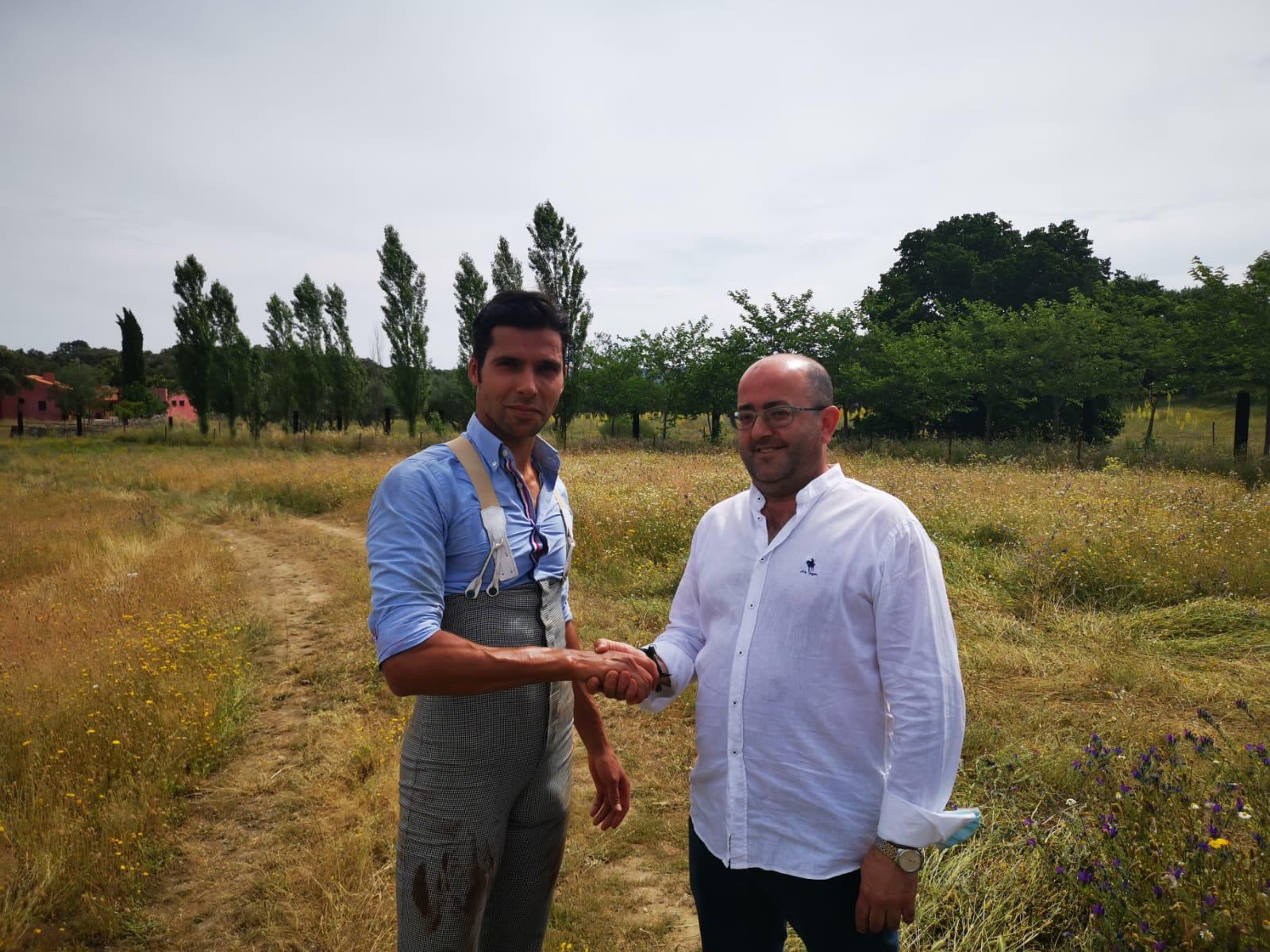 El novillero Kevin de Luis, apoderado por Paco Sánchez