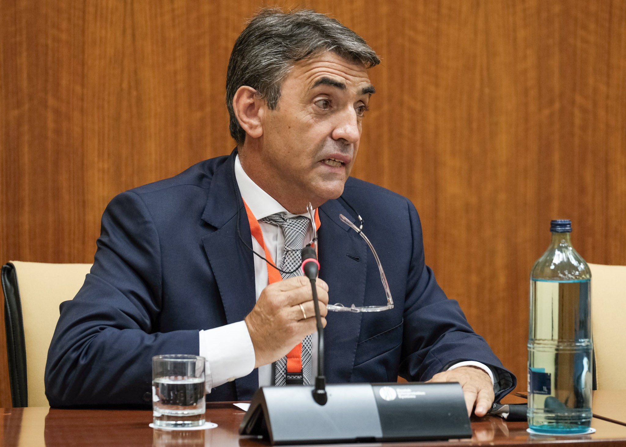 Victorino Martín, durante su intervención en la Comisión de estudio sobre la recuperación económica y social de Andalucía.