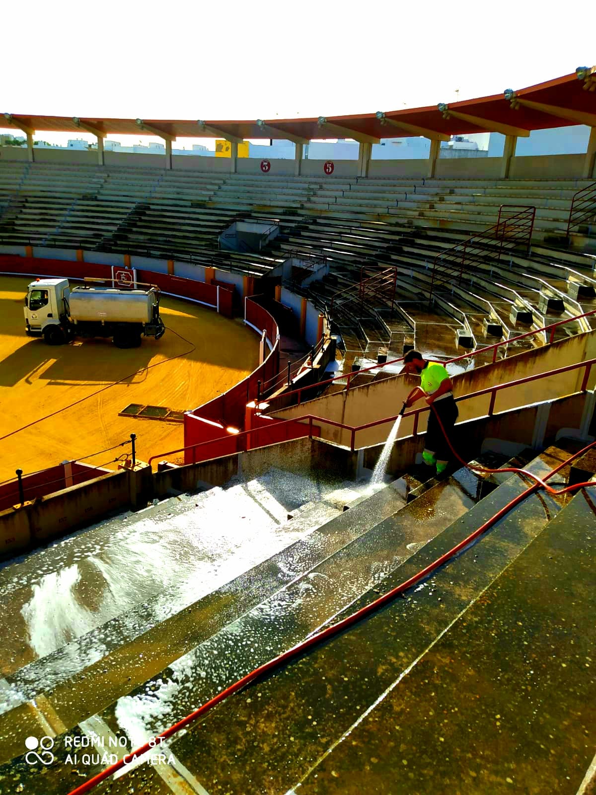 Desinfección de la plaza de toros de Morón de la Frontera