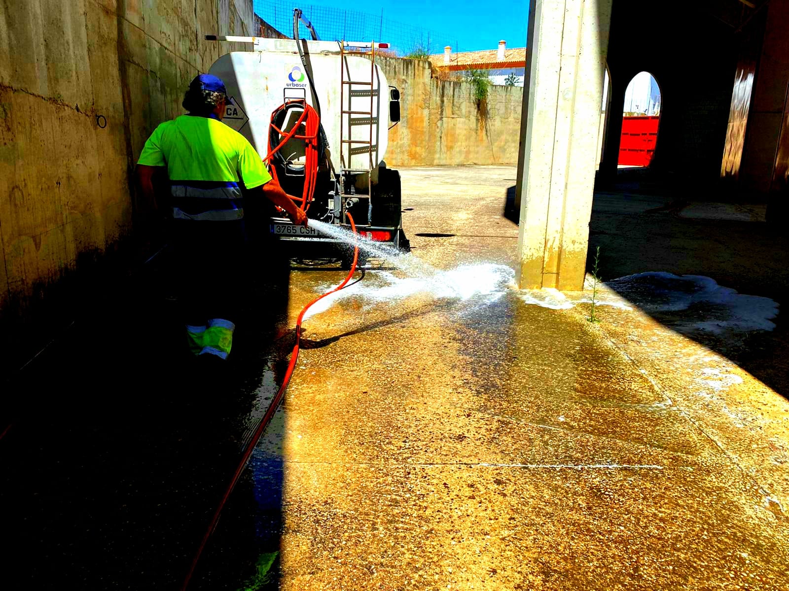 Desinfección de la plaza de toros de Morón de la Frontera