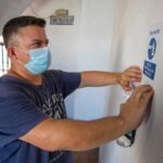 Trabajos de desinfección de la plaza de toros de Huelva