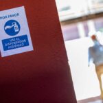 Trabajos de desinfección de la plaza de toros de Huelva