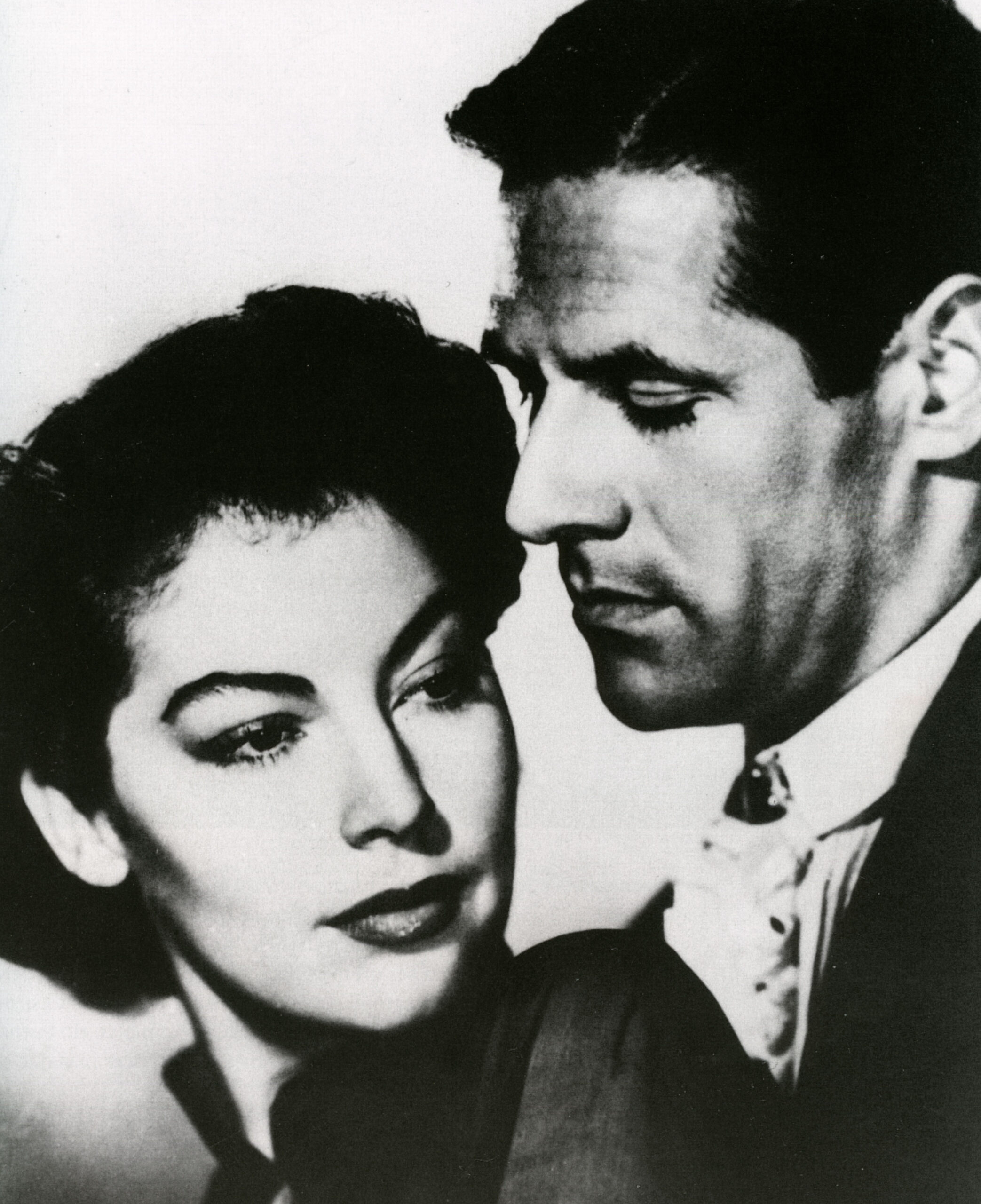 Con Ava Gardner, la aventura que le persiguió.