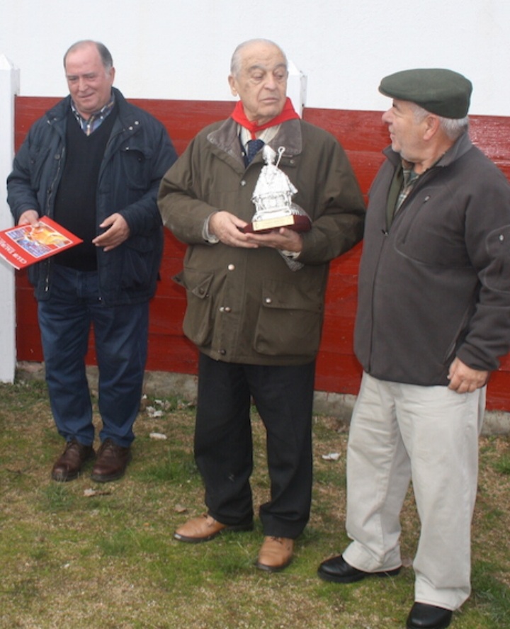 Con el Club Taurino de Pamplona en su finca Tabera.