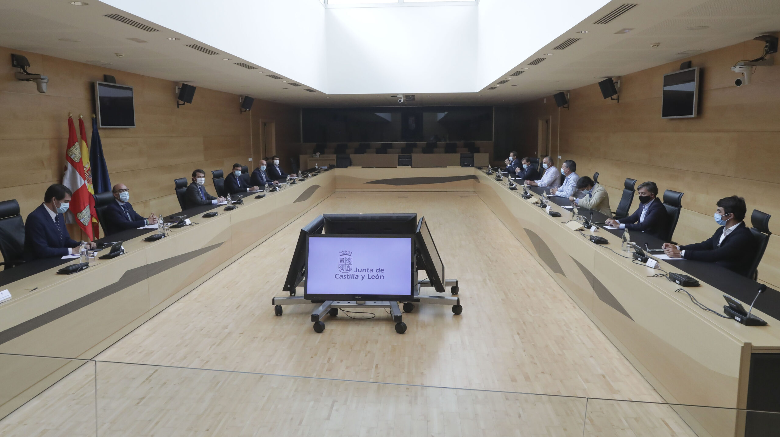 Reunión de la Junta de Castilla y León con el sector taurino