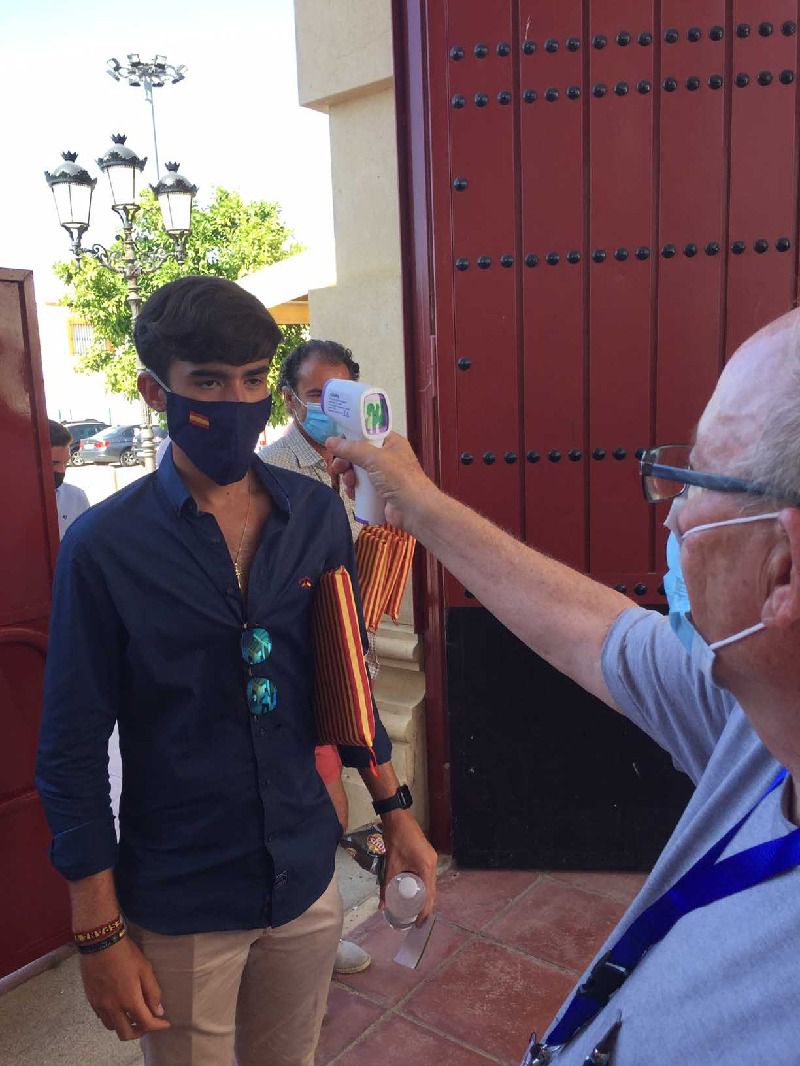 Así fue el primer festejo con público de la "nueva normalidad"