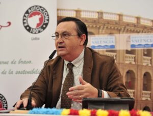 Víctor Huertas Vega, licenciado en Veterinaria, ganadero de bravo y presidente de la Asociación de Ganaderías de Lidia (AGL).
