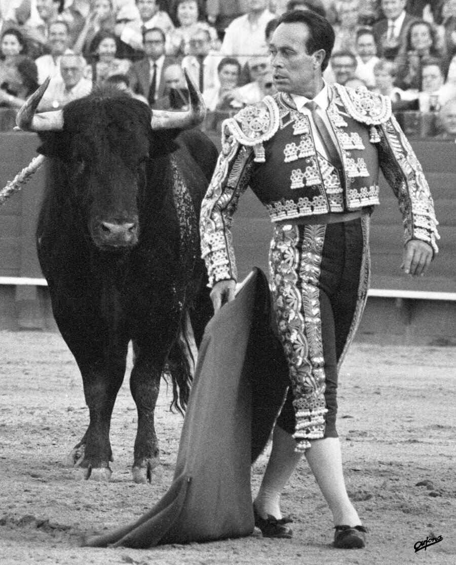Camas, un busto y un sentido homenaje a Curro Romero, su Hijo Predilecto