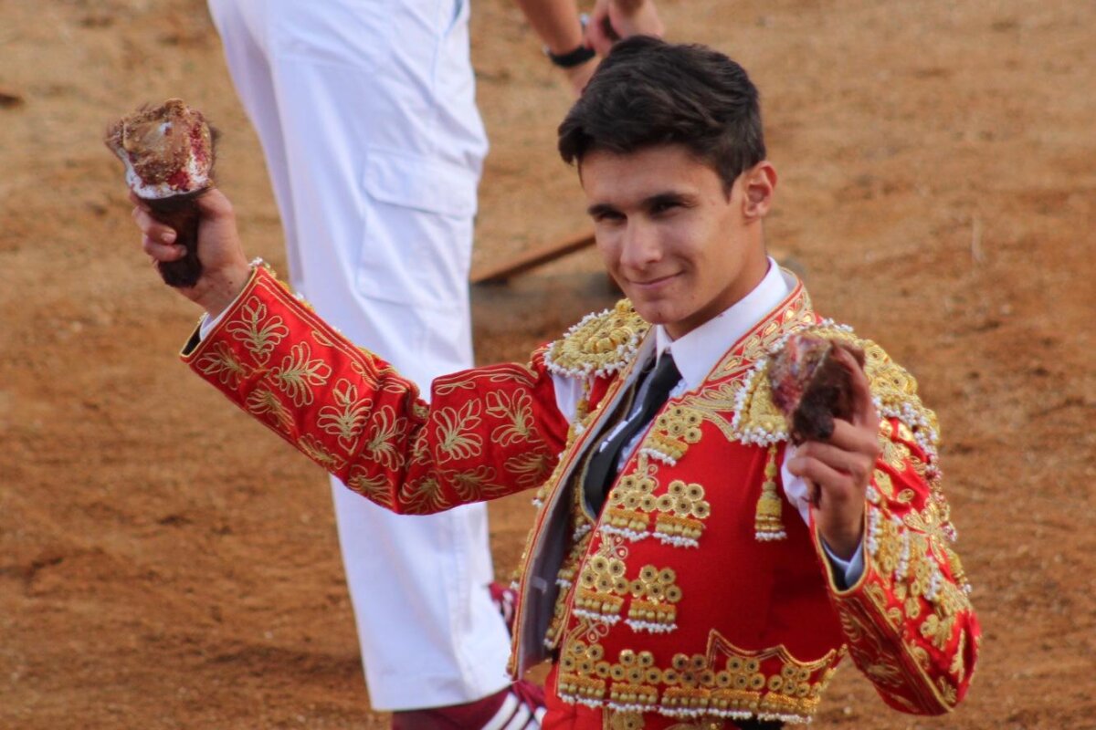 Grande y Diosleguarde, dos novilleros para empresas mayores