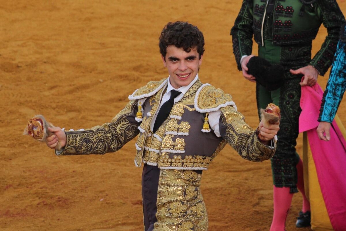 Dody Pérez e Ismael Martín triunfan en la primera semifinal