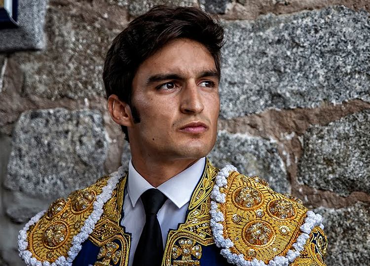 El novillero con picadores Carlos Jordán deja la profesión