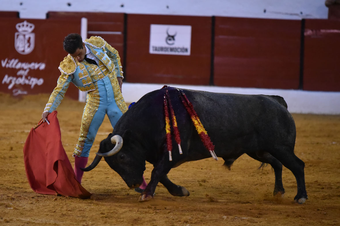 Pinar brilla con Muralista, un bravo victorino indultado en Villanueva del Arzobispo