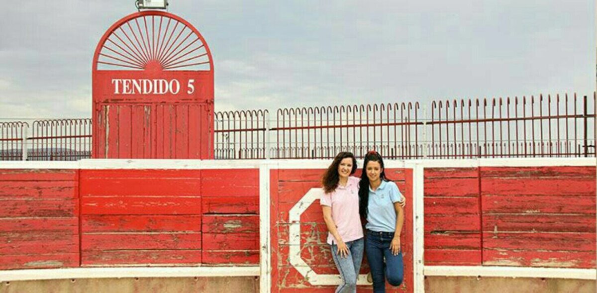 Las hermanas Azcona, con fecha y cartel para su debut en corrida de toros