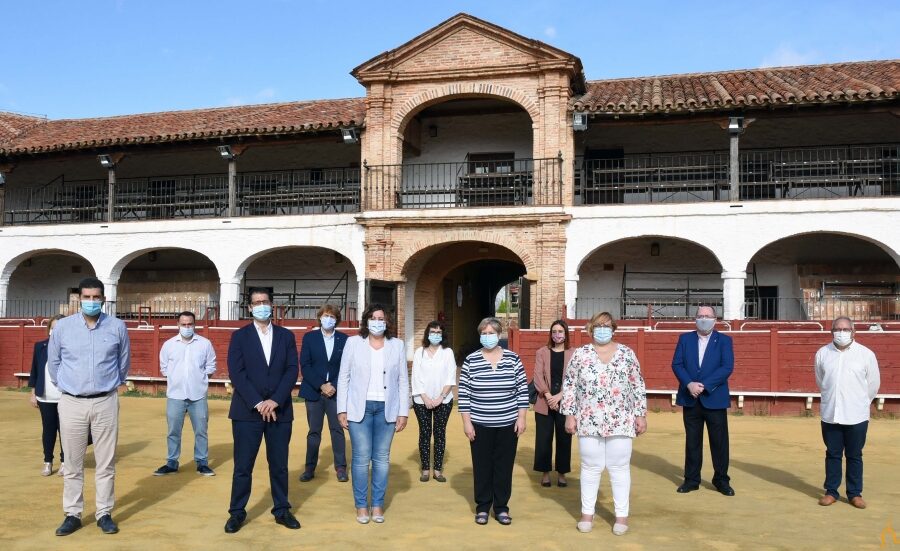 La Diputación rehabilitará la plaza de toros de Almadén