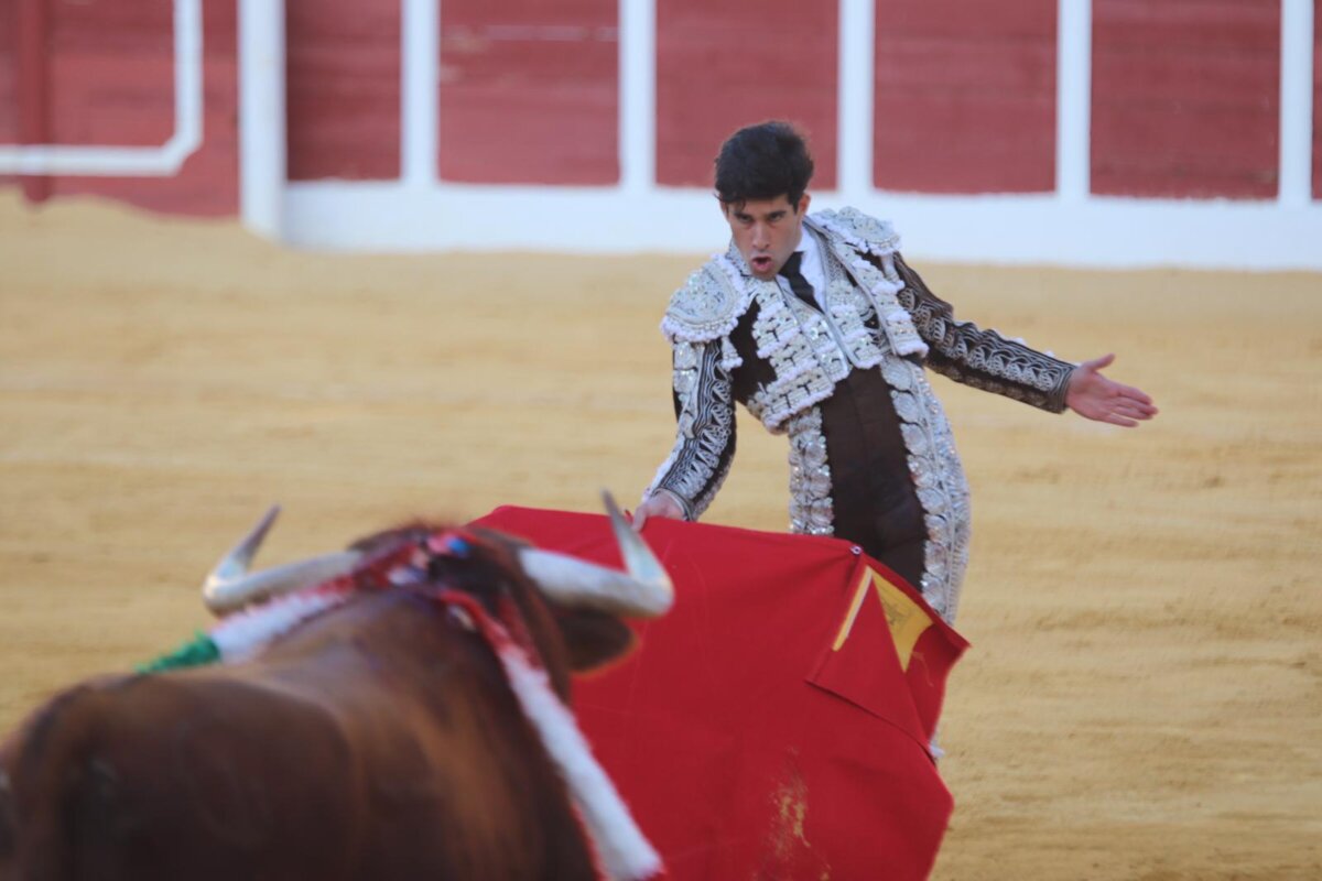 Grave lesión de rodilla de López Simón