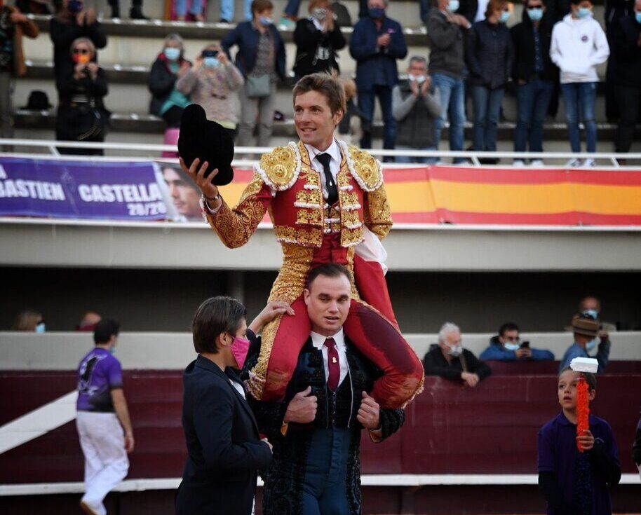 Seis orejas en la apuesta de Juan Leal en Istres