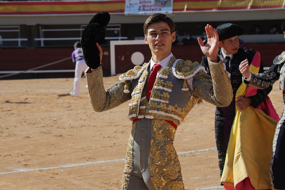 Oreja para El Rafi en la novillada matinal de Istres