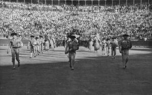 Paseíllo de aquella tarde de 1950. (Cano)