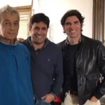 Riverita, en una imagen reciente junto a sus sobrinos Francisco y Cayetano.