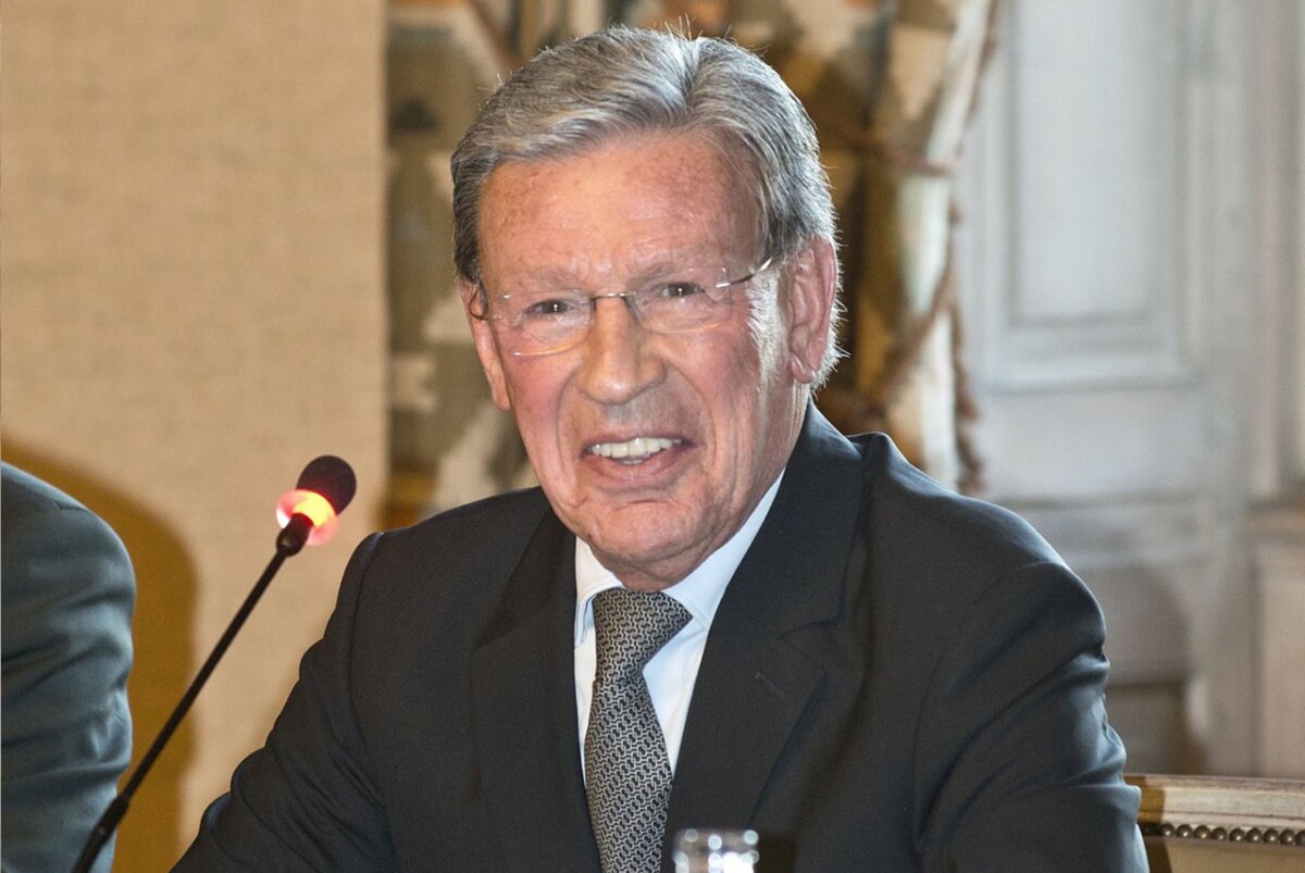 Muere Jean Grenet, cirujano taurino, exalcalde de Bayona y defensor de la tauromaquia