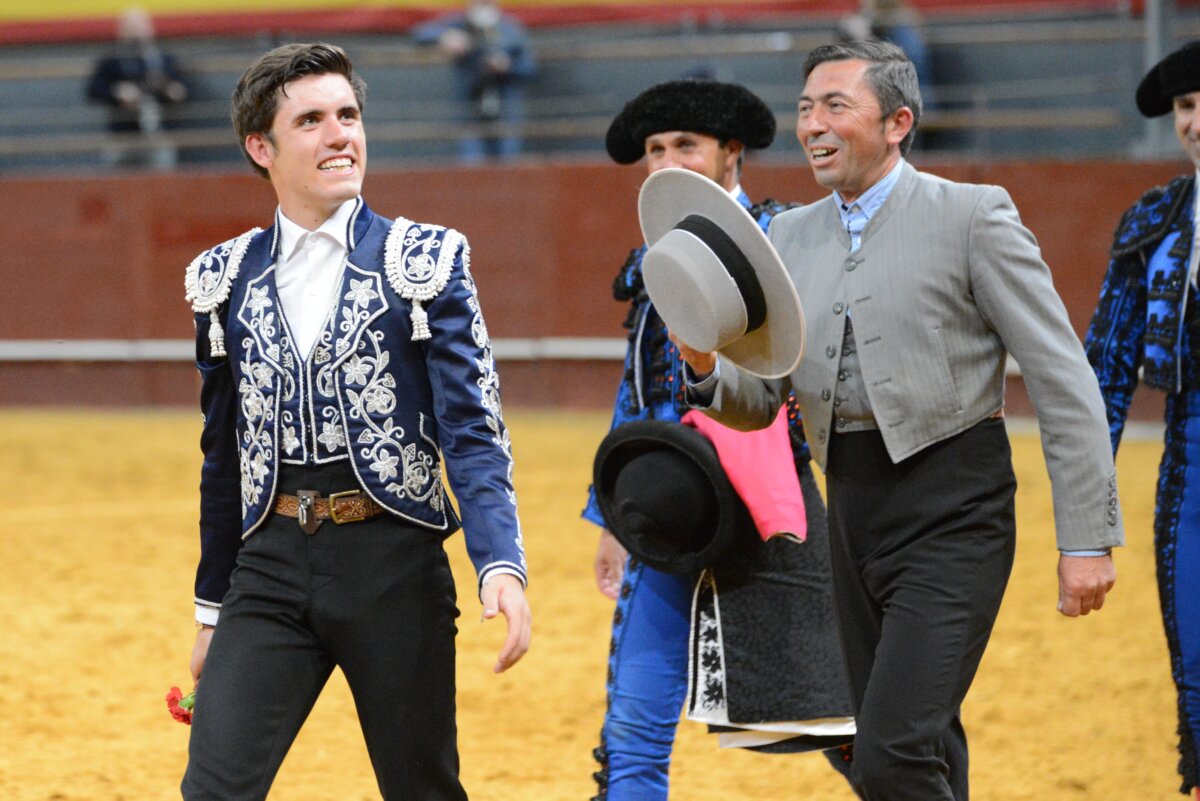 Dos orejas a una rotunda actuación de Guillermo Hermoso en Vistalagre