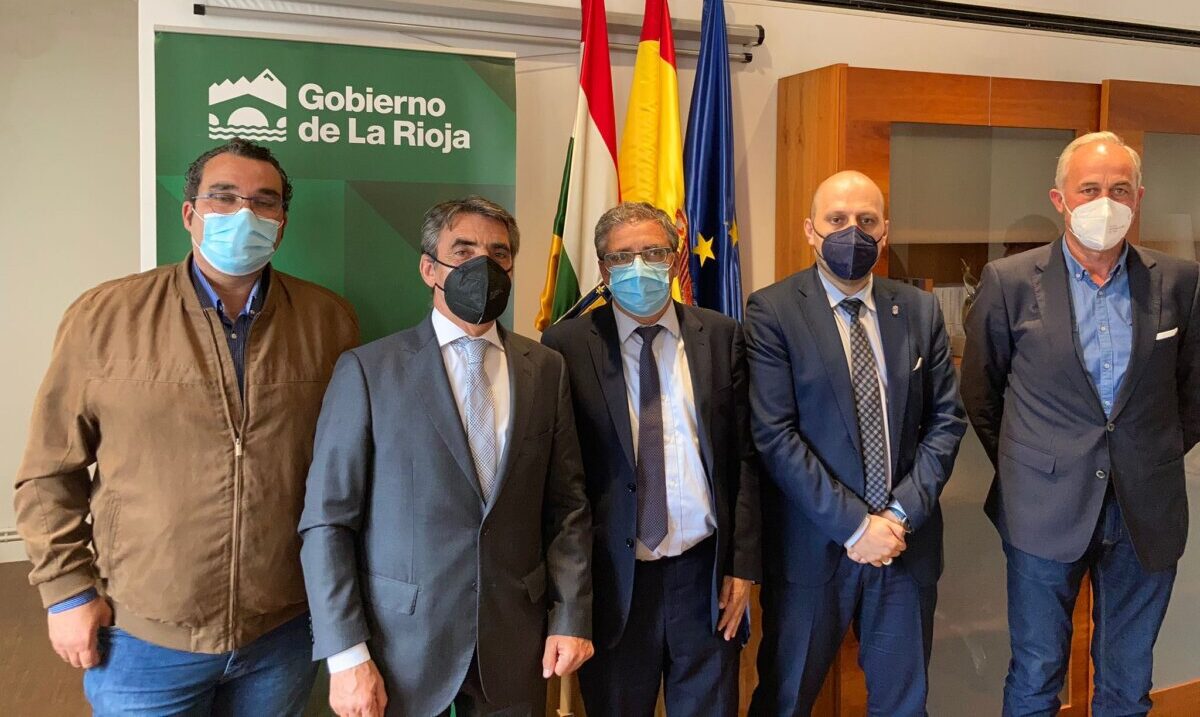 La Fundación Toro de Lidia se reúne con el Gobierno de La Rioja para tratar los problemas del sector