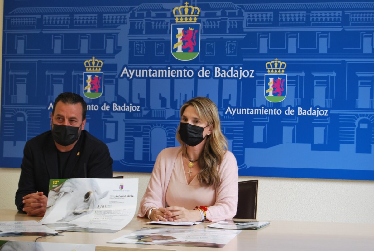 Ecuextre, punto de encuentro un año más entre el toro y el caballo