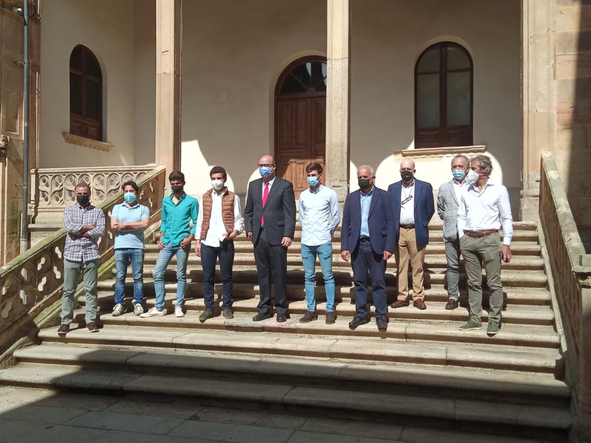 La Diputación de Salamanca recibe a los novilleros del Circuito de Castilla y León