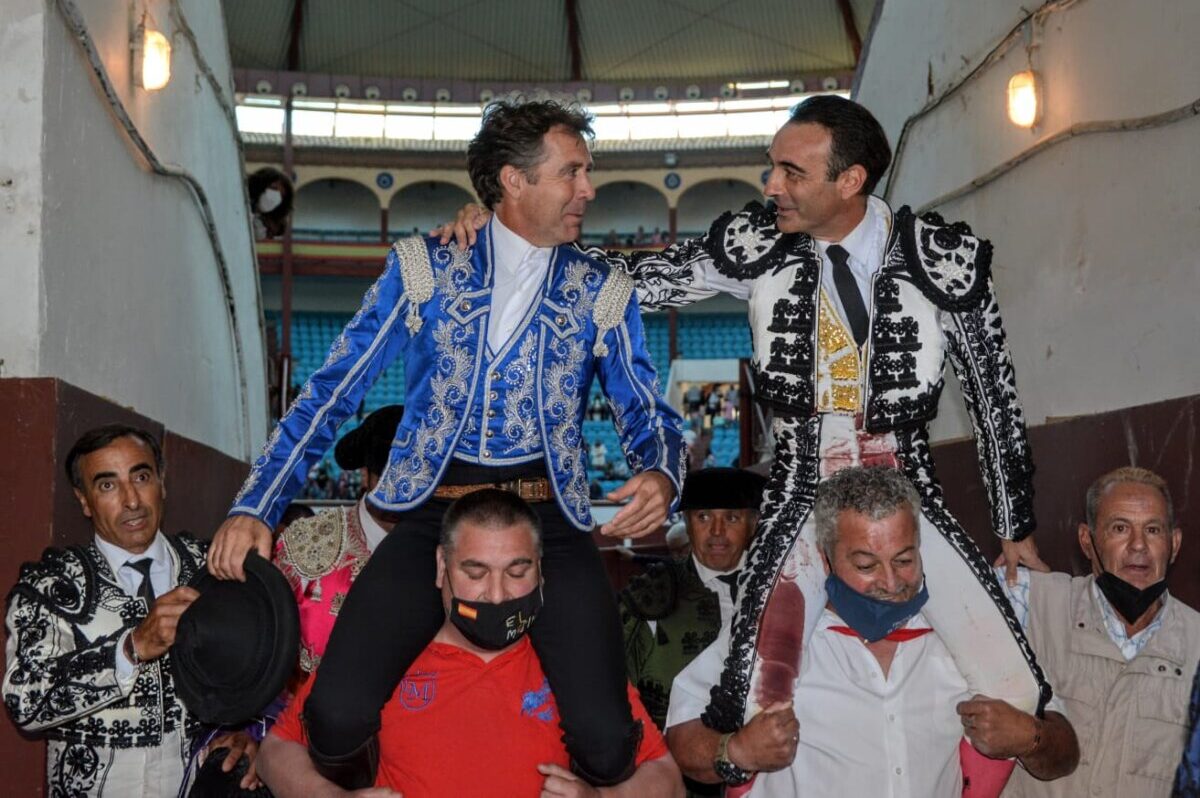 Pablo Hermoso y Ponce, maestros a caballo y a pie en León