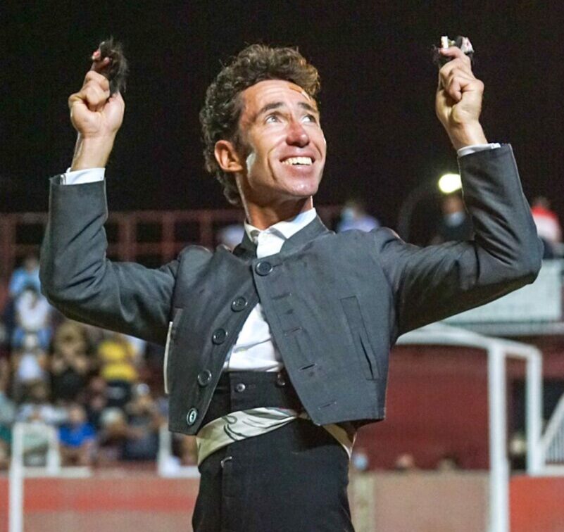 Leonardo y Lea Vicens ofrecen un gran tarde en Jaraíz de la Vera