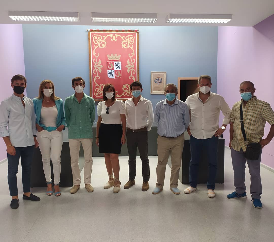 La alcaldesa de Cadalso de los Vidrios recibe a los finalistas del Circuito de Madrid