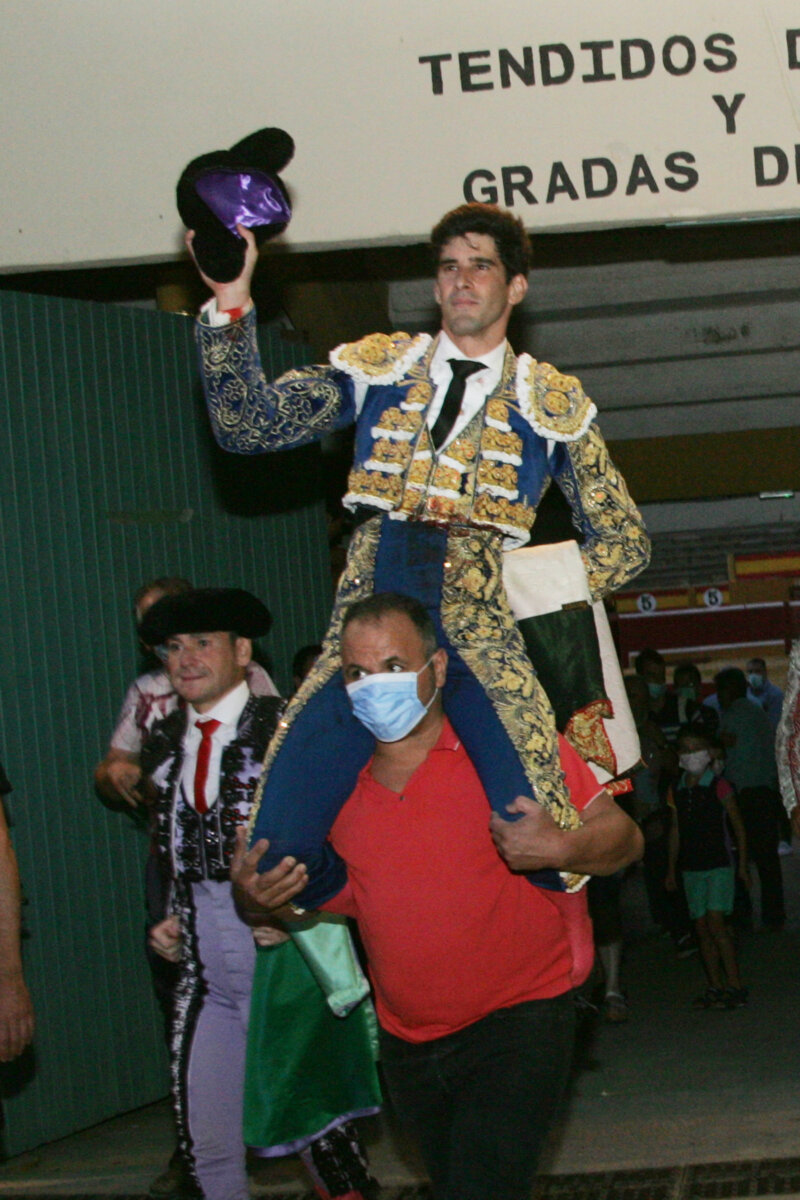 López Simón, puerta grande en Tudela