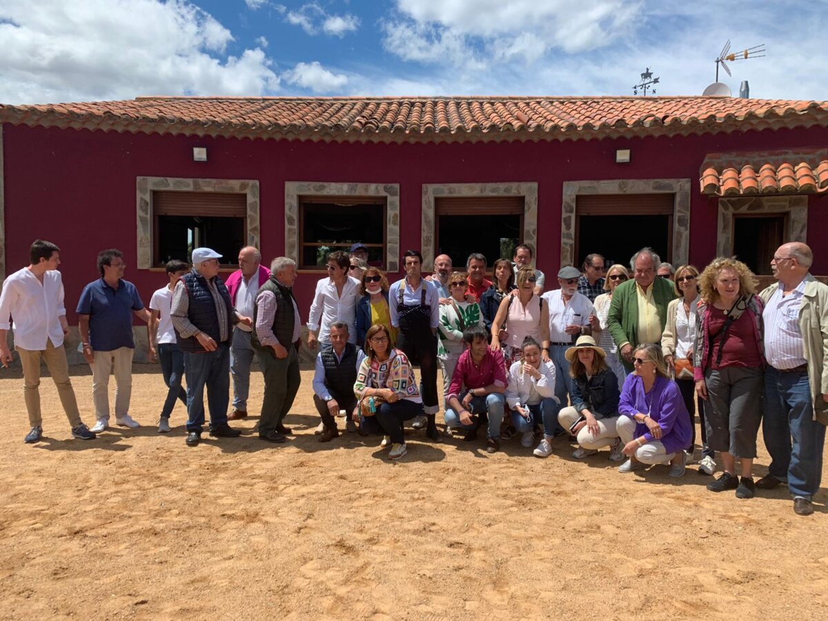 El Club Taurino de Bilbao visita las ganaderías de Garcigrande y La Campana