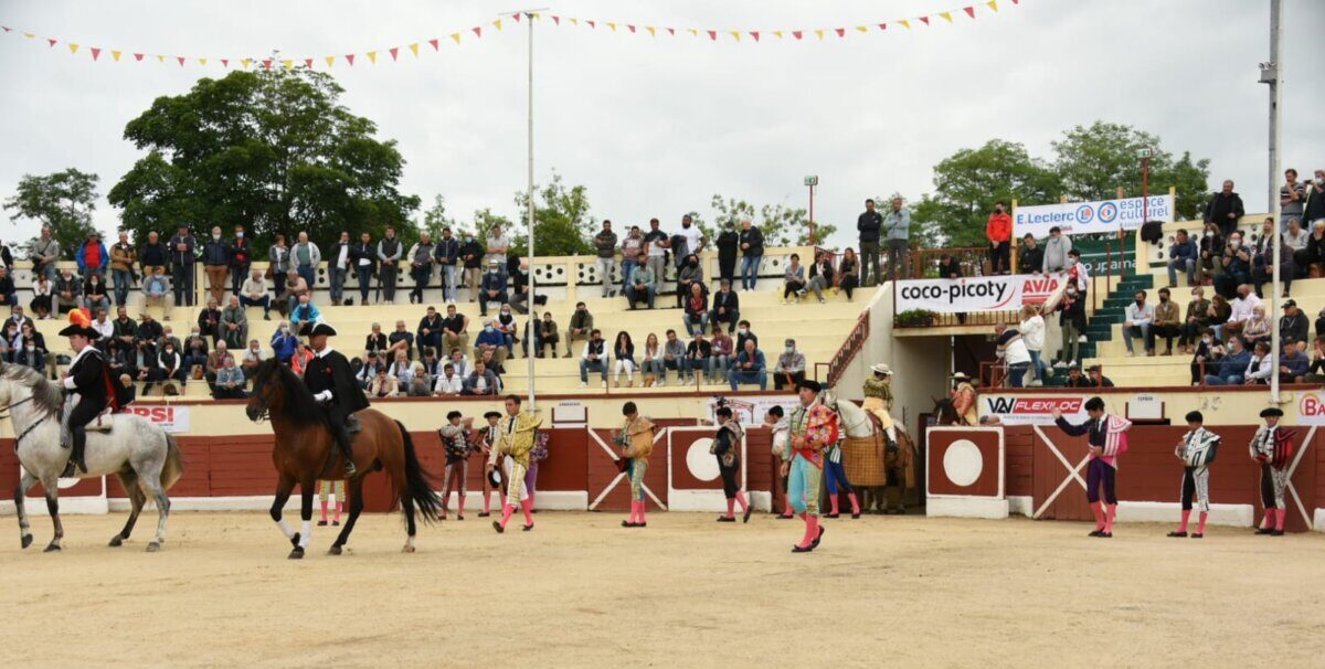 Orthez mantiene su apuesta torista en una doble jornada con Miura, Dolores Aguirre y Juan Luis Fraile