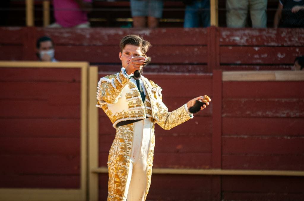 Triple puerta grande en la tercera clasificatoria del Circuito del Norte