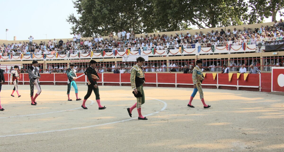 Saint-Gilles adelanta las fechas y la estructura de su temporada