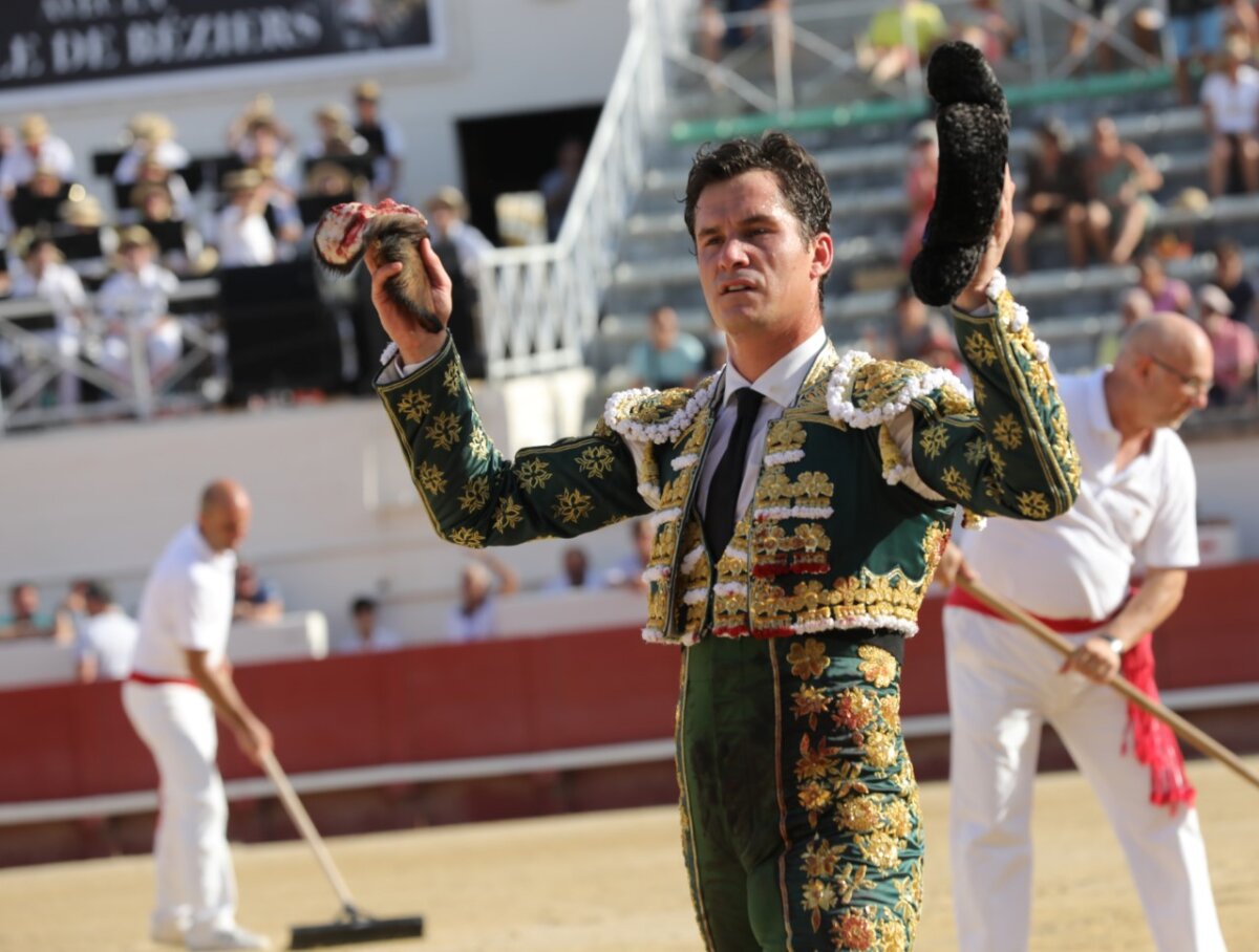 Luque, De Justo y Leal, actitud frente a las complicaciones