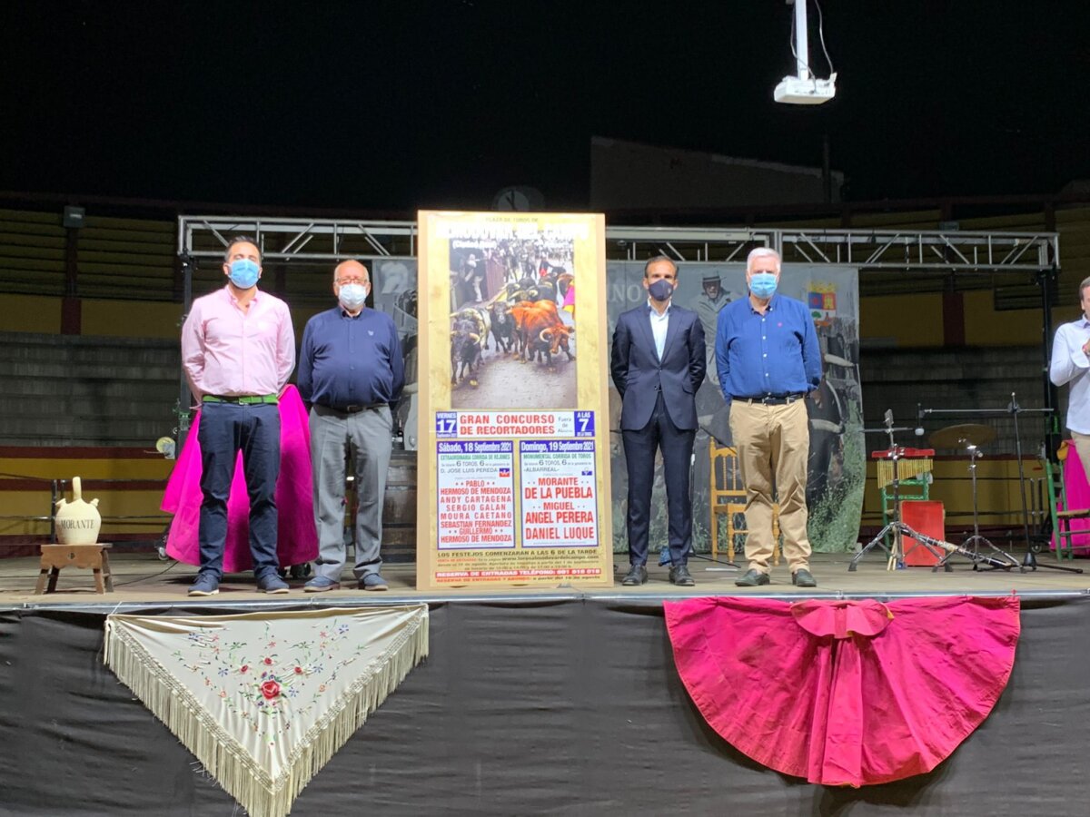 Pereda presenta unos carteles de altura en su debut en Almodóvar del Campo