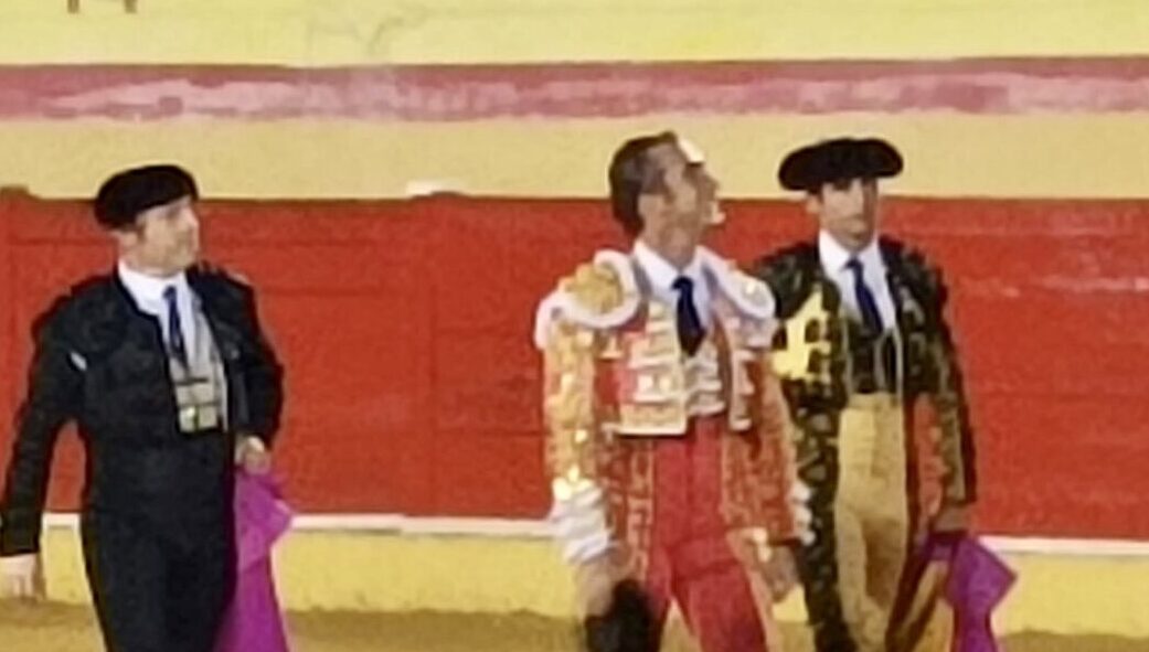 El Fandi, profeta en su tierra, conquista el feudo de Motril