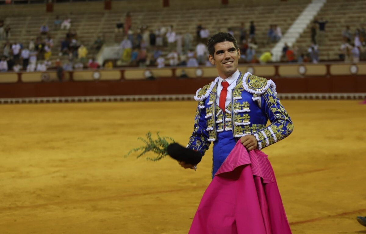 El novillero Juan de María anuncia que tiene cáncer