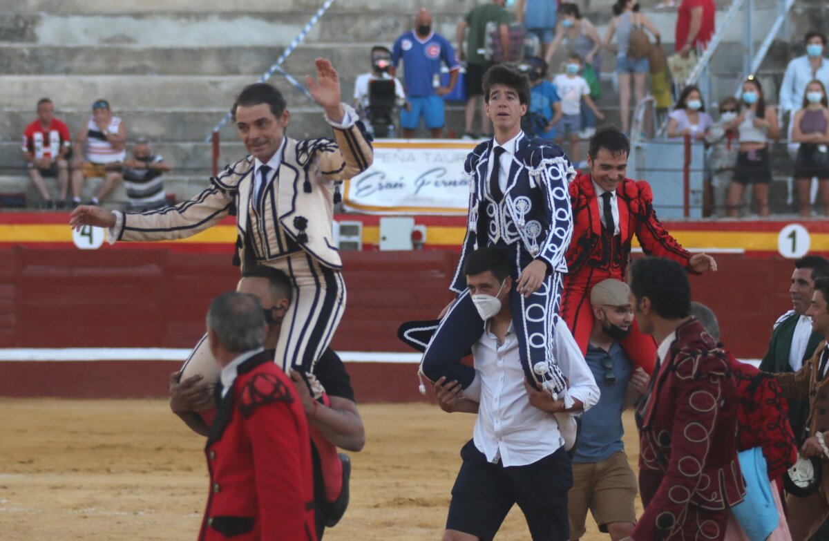 Esaú Fernández y un partidoderesina de vuelta, gran espectáculo al natural en Pedro Muñoz