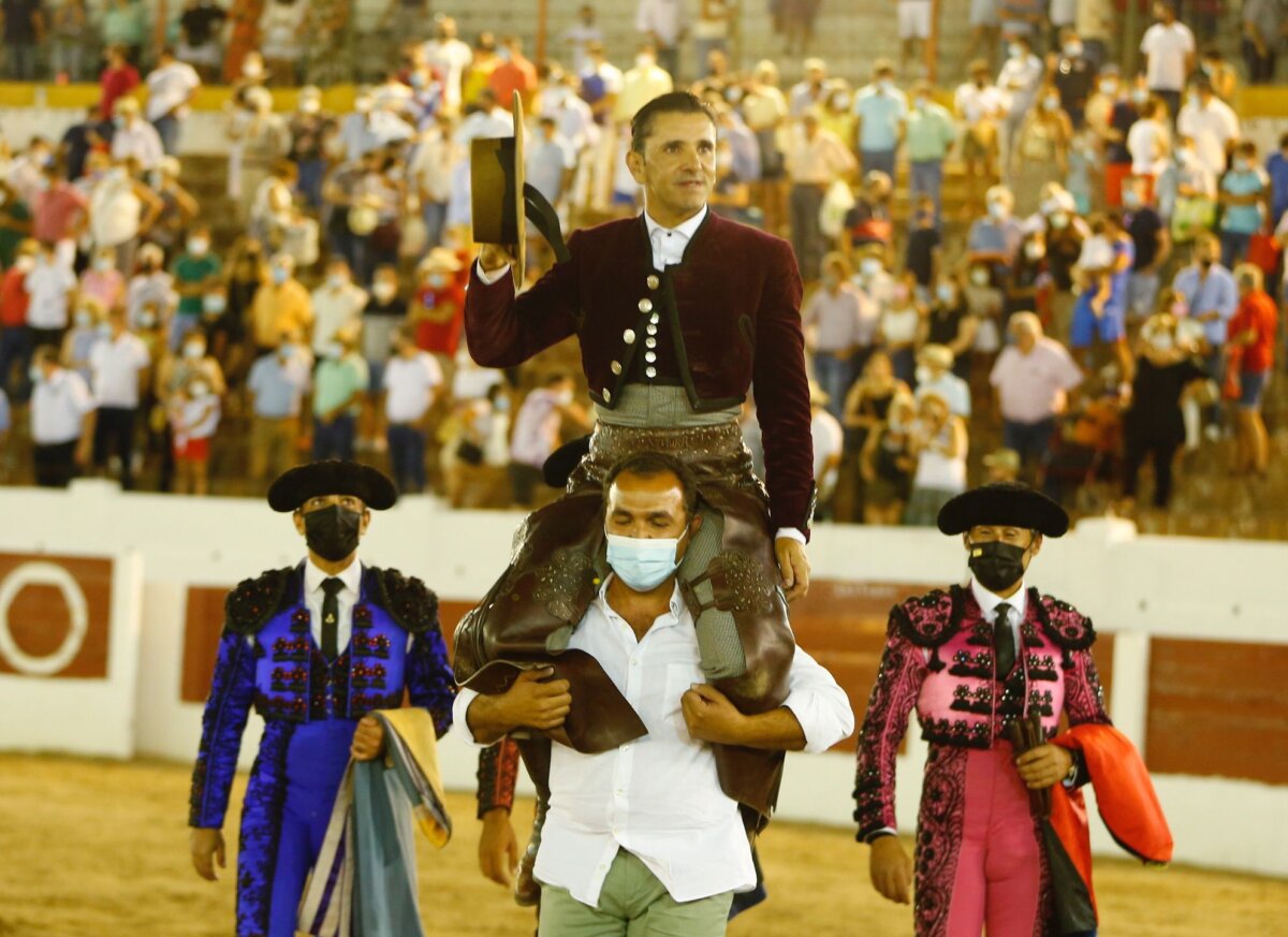 Diego Ventura, tres orejas y un rabo, el último triunfador del ciclo de San Agustín