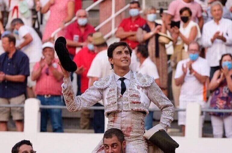 Roca Rey apabulla en Dax