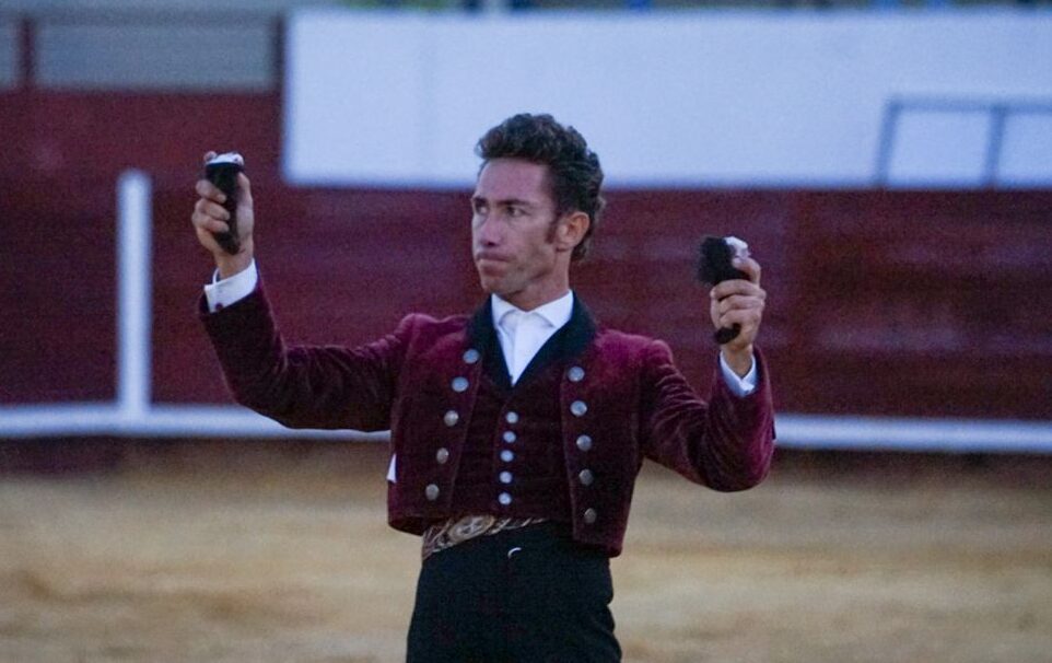 Pleno de Leonardo, a hombros con Morante y López Simón