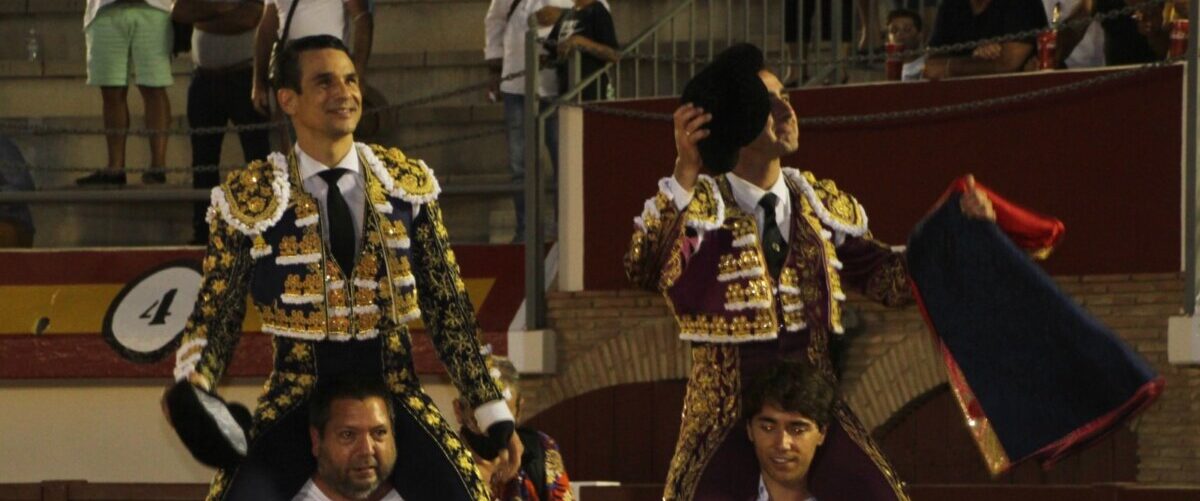 El Fandi y Manzanares, tres orejas cada uno en Vera