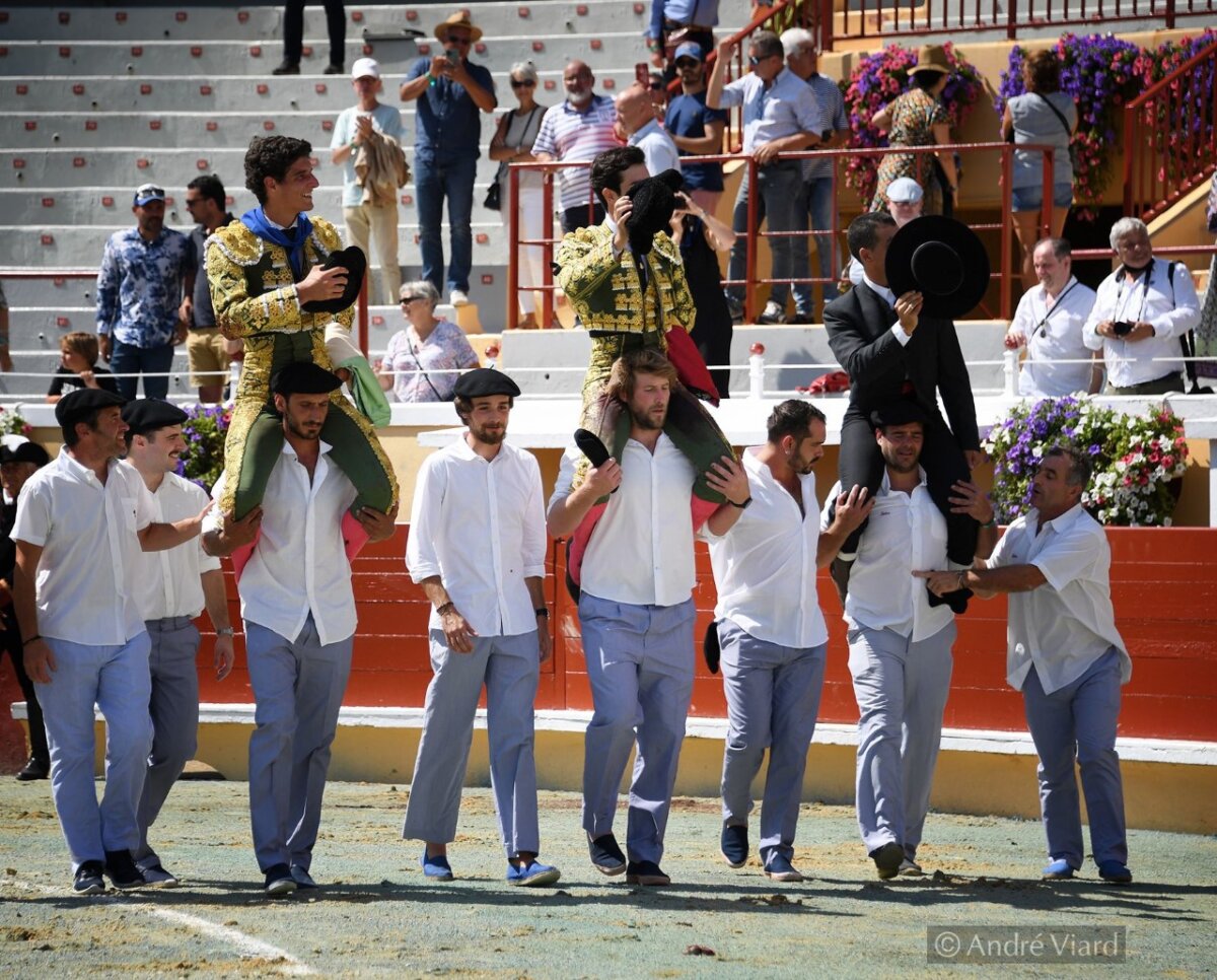 Rufo y Lamothe paladean las mieles de Los Maños en Bayona